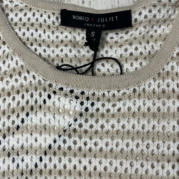 Romeo + Juliet cold shoulder cable knit sweater size S NWT - Picture 6 of 10